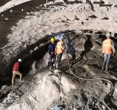 沂水拱顶带模注浆料的施工流程及注意事项